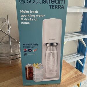 New SodaStream Terra Sparkling Water & Soda Maker - White
